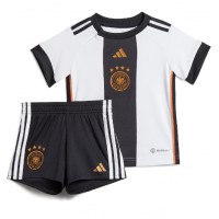 Camiseta Alemania Primera Equipación Replica Mundial 2022 para niños mangas cortas (+ Pantalones cortos)